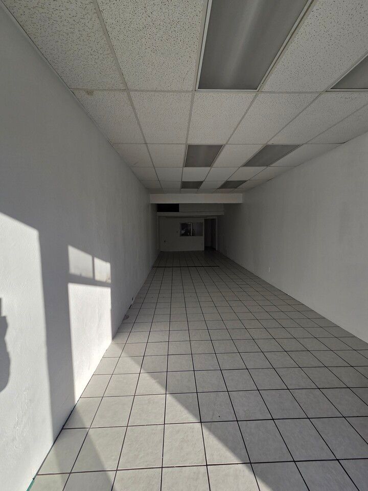 LA 한인타운 상가 렌트합니다 썸네일 4