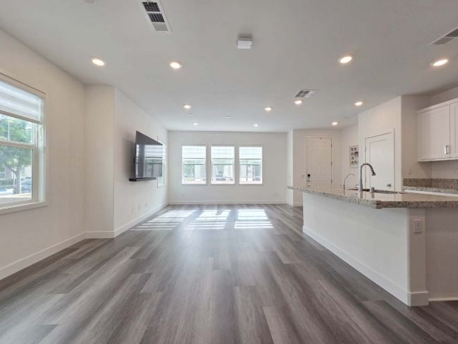 The Groves, 방4, 화3, 약1,720sf. 2층, 냉장고, 세탁기/건조기 포함. $4,300 이미지 1