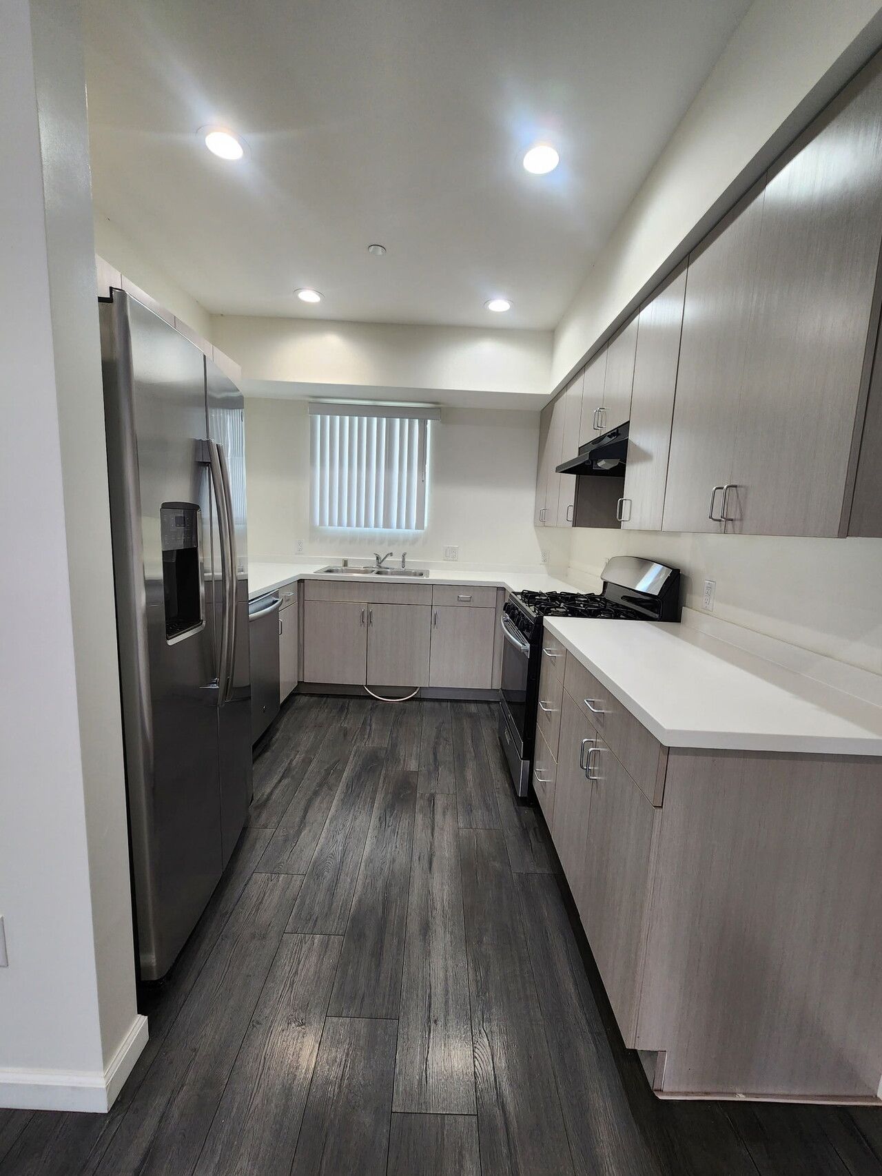 exclusive ready to move in 2.5&2.5 bed and bath apartment unit 썸네일 5