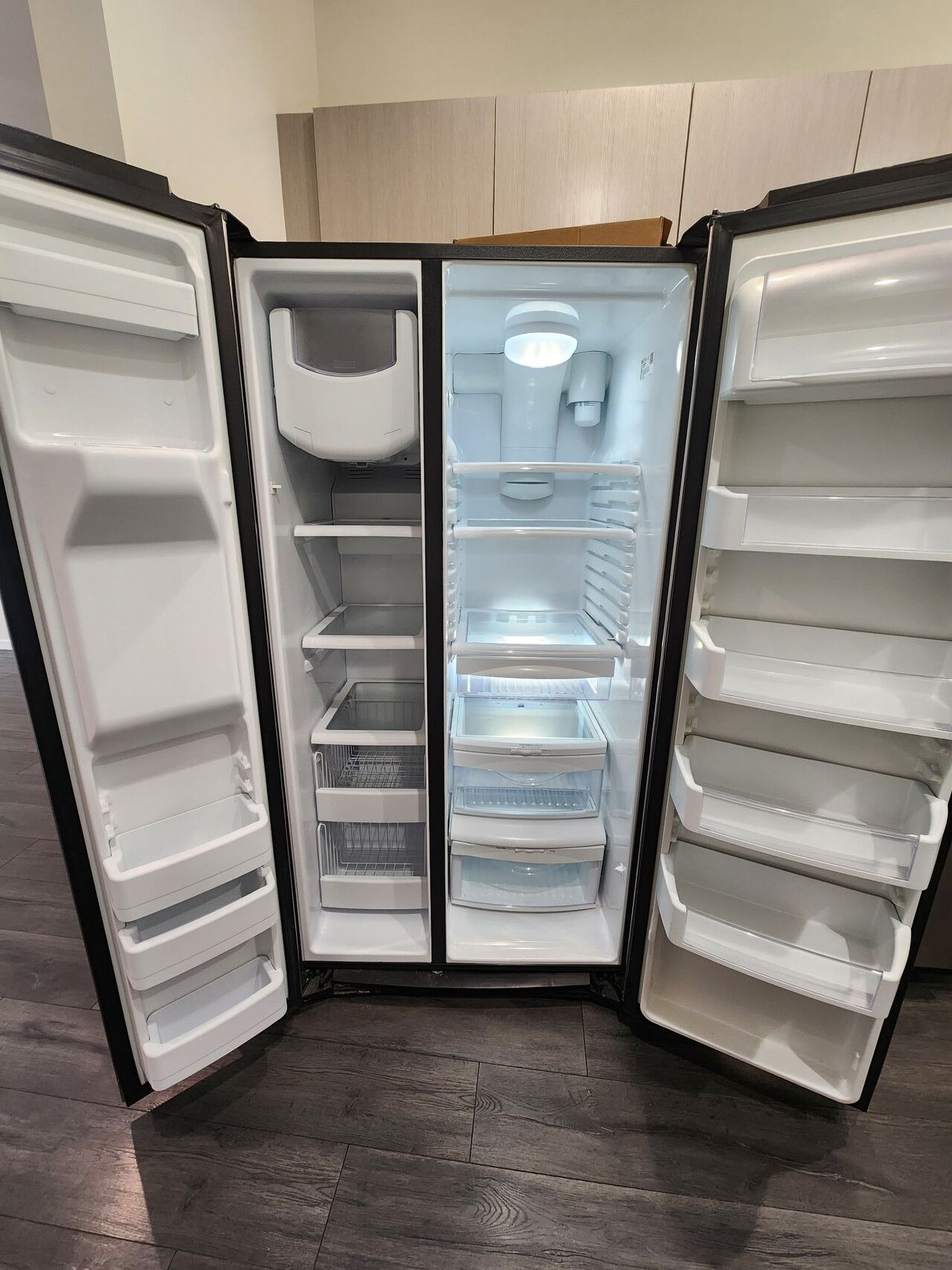 exclusive ready to move in 2.5&2.5 bed and bath apartment unit 썸네일 7