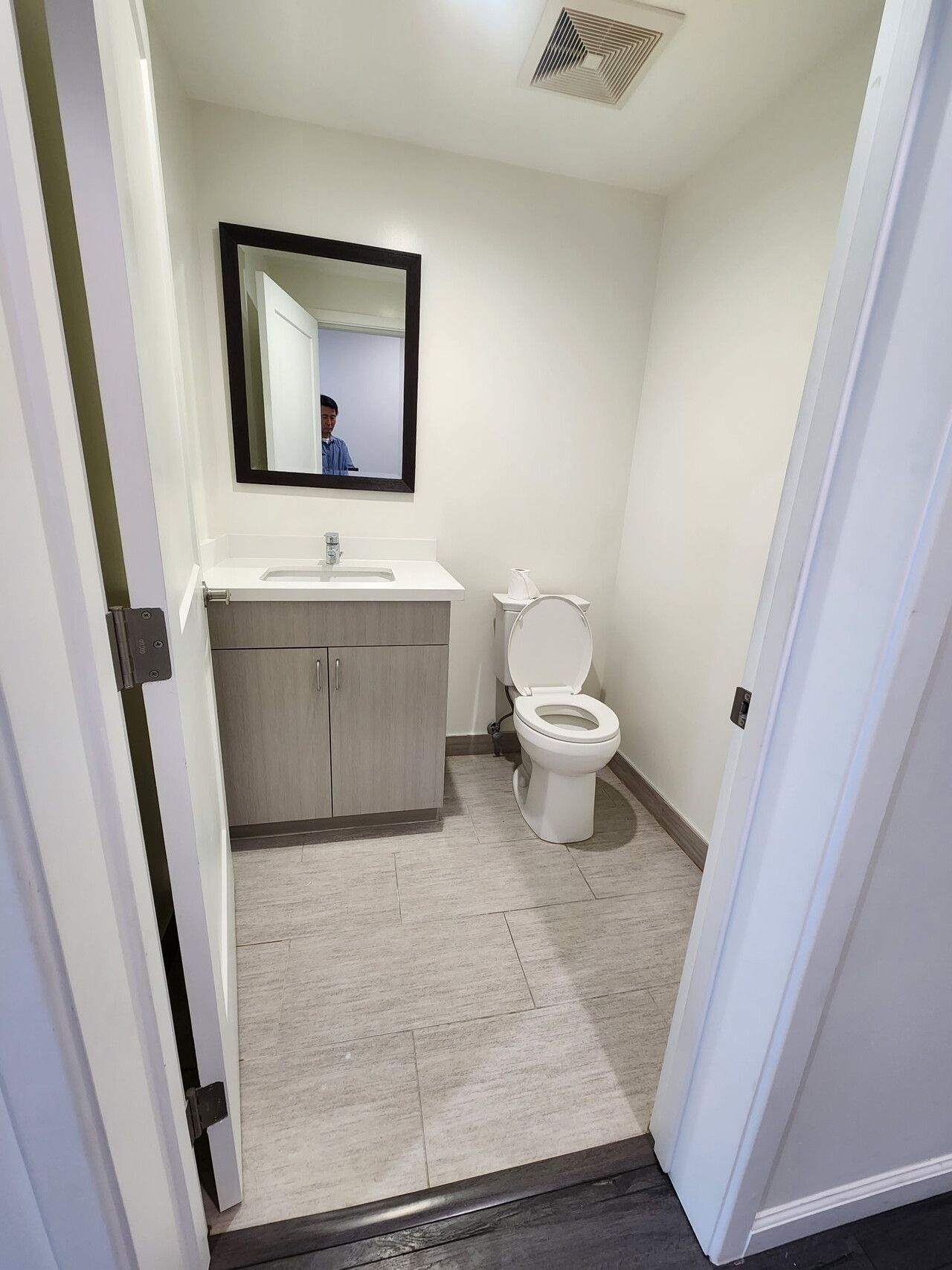 exclusive ready to move in 2.5&2.5 bed and bath apartment unit 썸네일 8