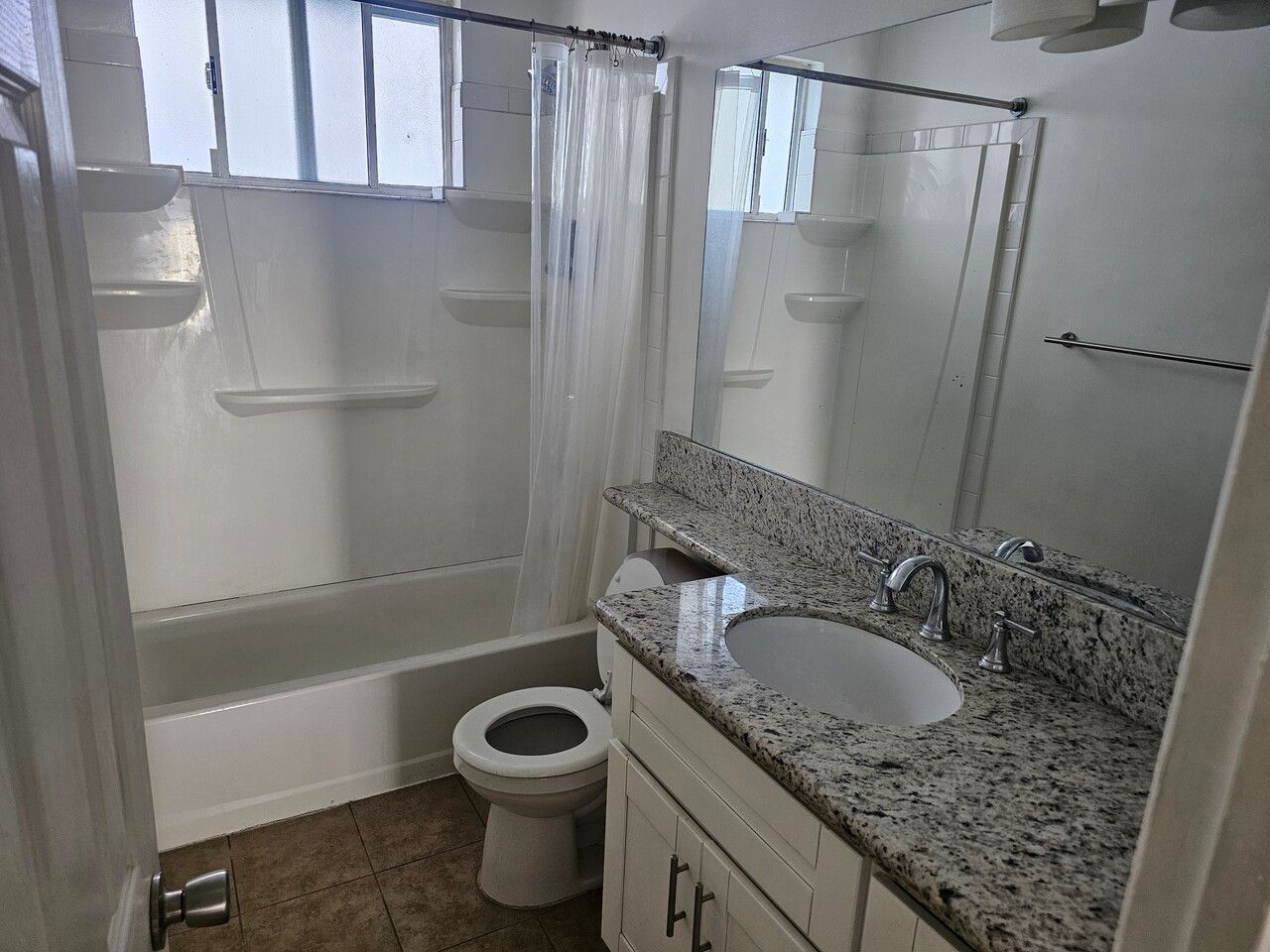 421 S. Manhattan Pl 1bed 1bath 썸네일 5