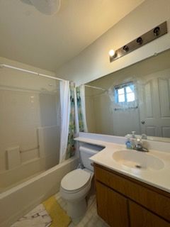 가디나(Gardena)토랜스(Torrance)칼슨(Carson)토렌스-욕실 딸린 방 썸네일 3