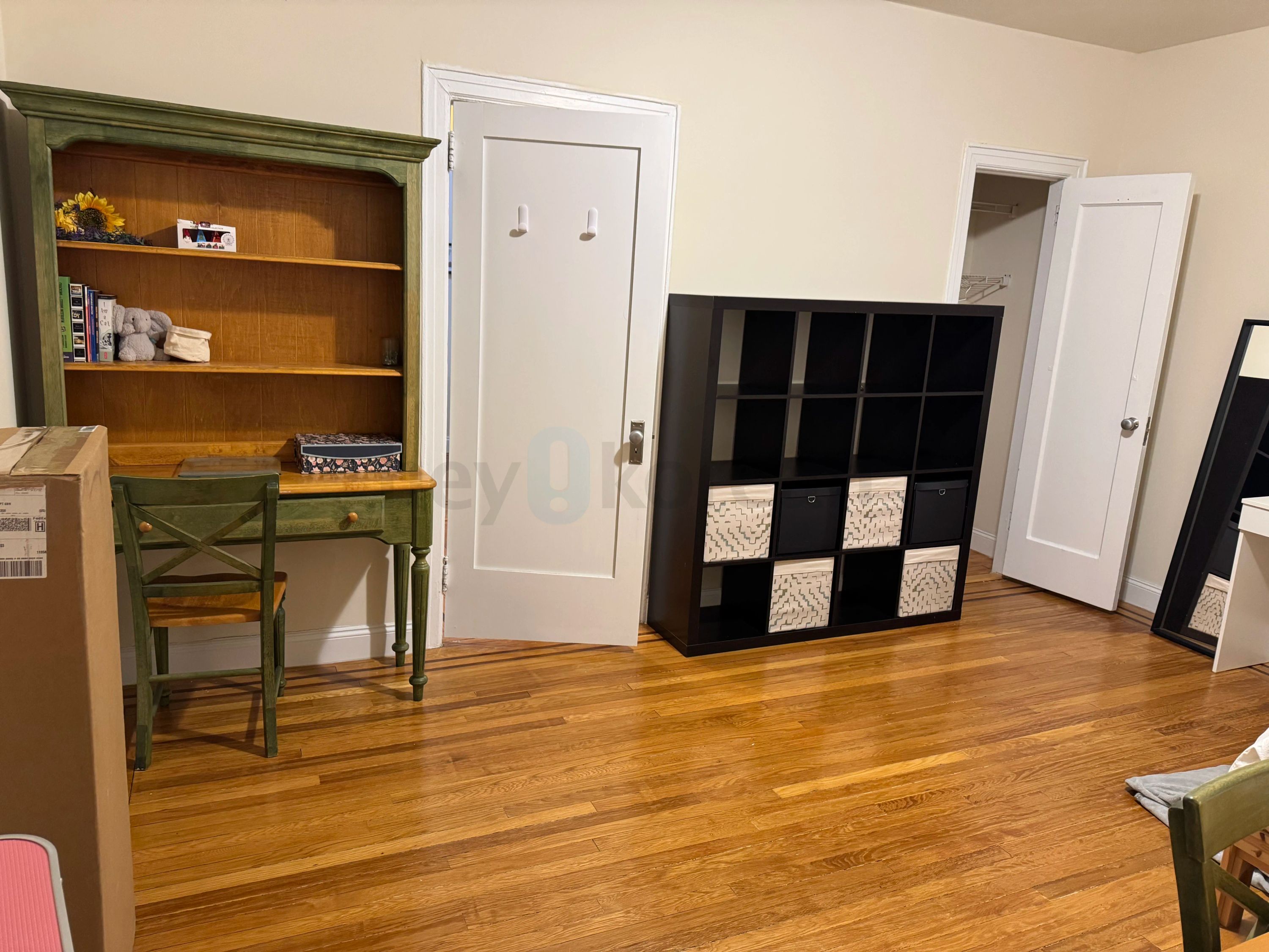 급구!!!165가 브로드웨이역 앞 여성 룸메구해요 썸네일 2