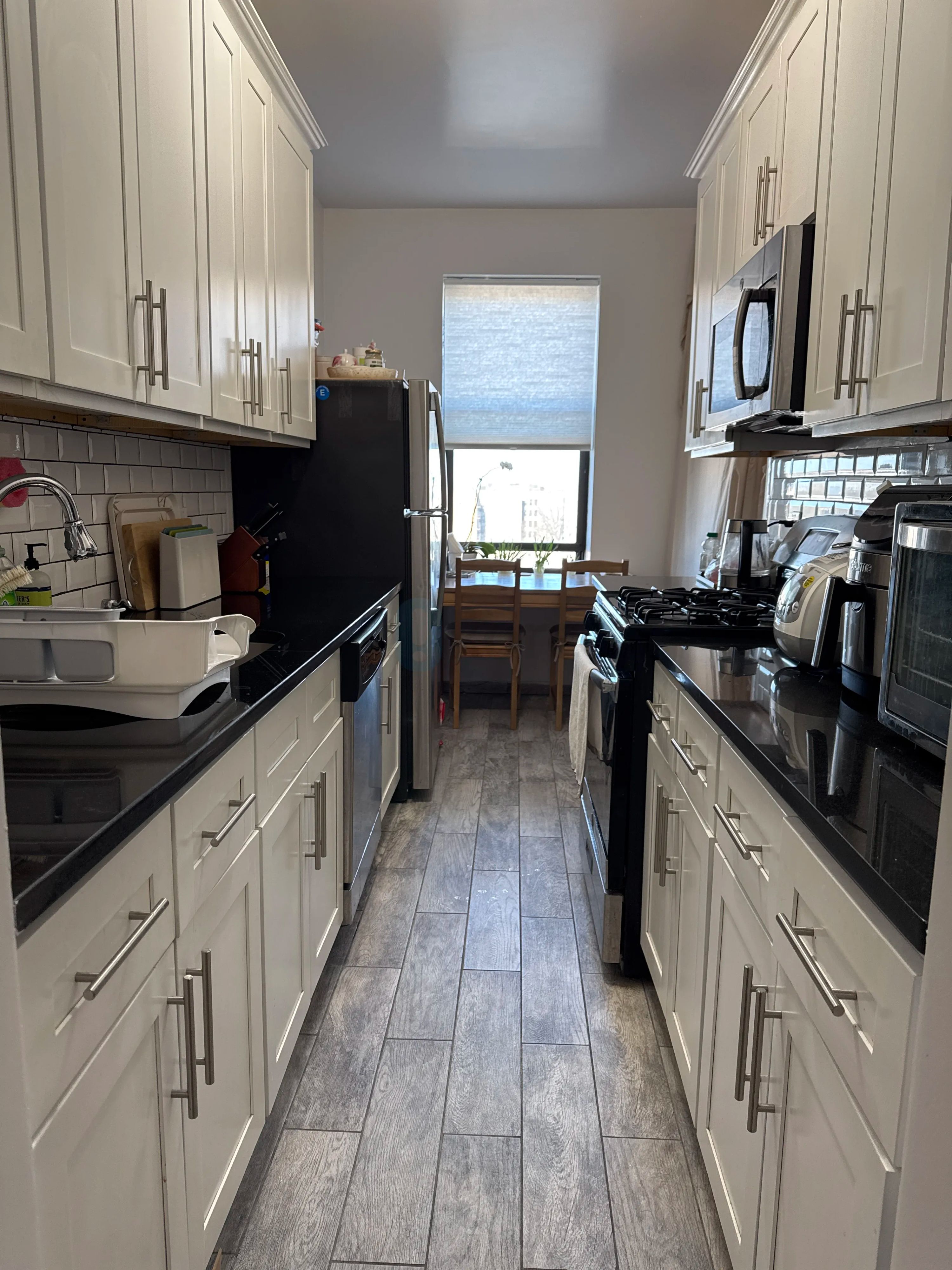 급구!!!165가 브로드웨이역 앞 여성 룸메구해요 썸네일 9