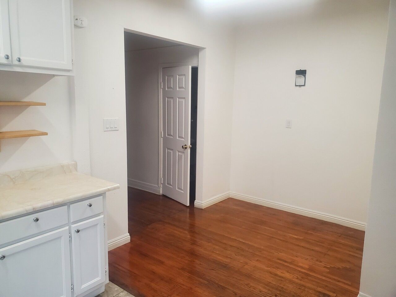 3 Unit 중 아랫층 렌트 합니다 썸네일 2