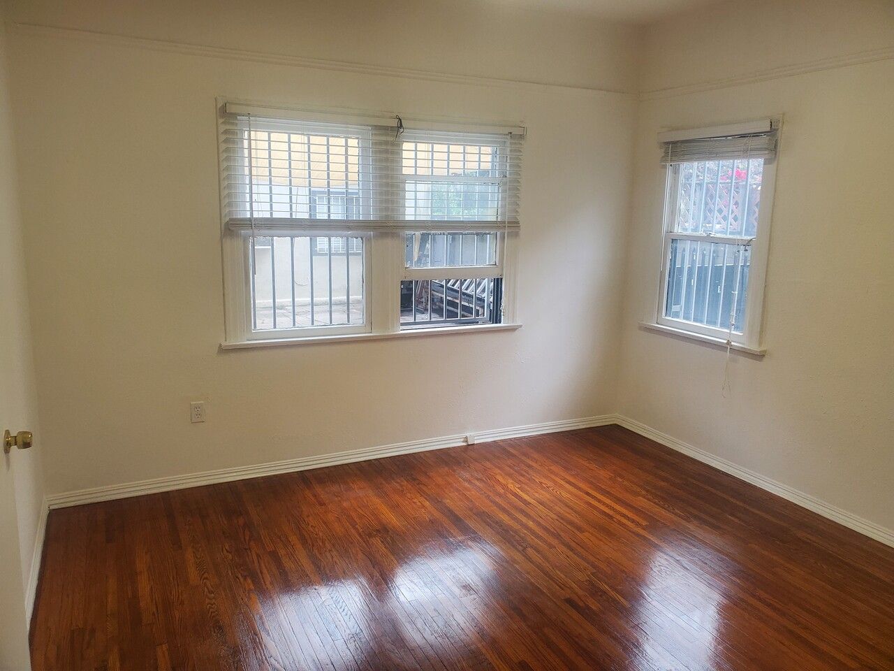 3 Unit 중 아랫층 렌트 합니다 썸네일 3