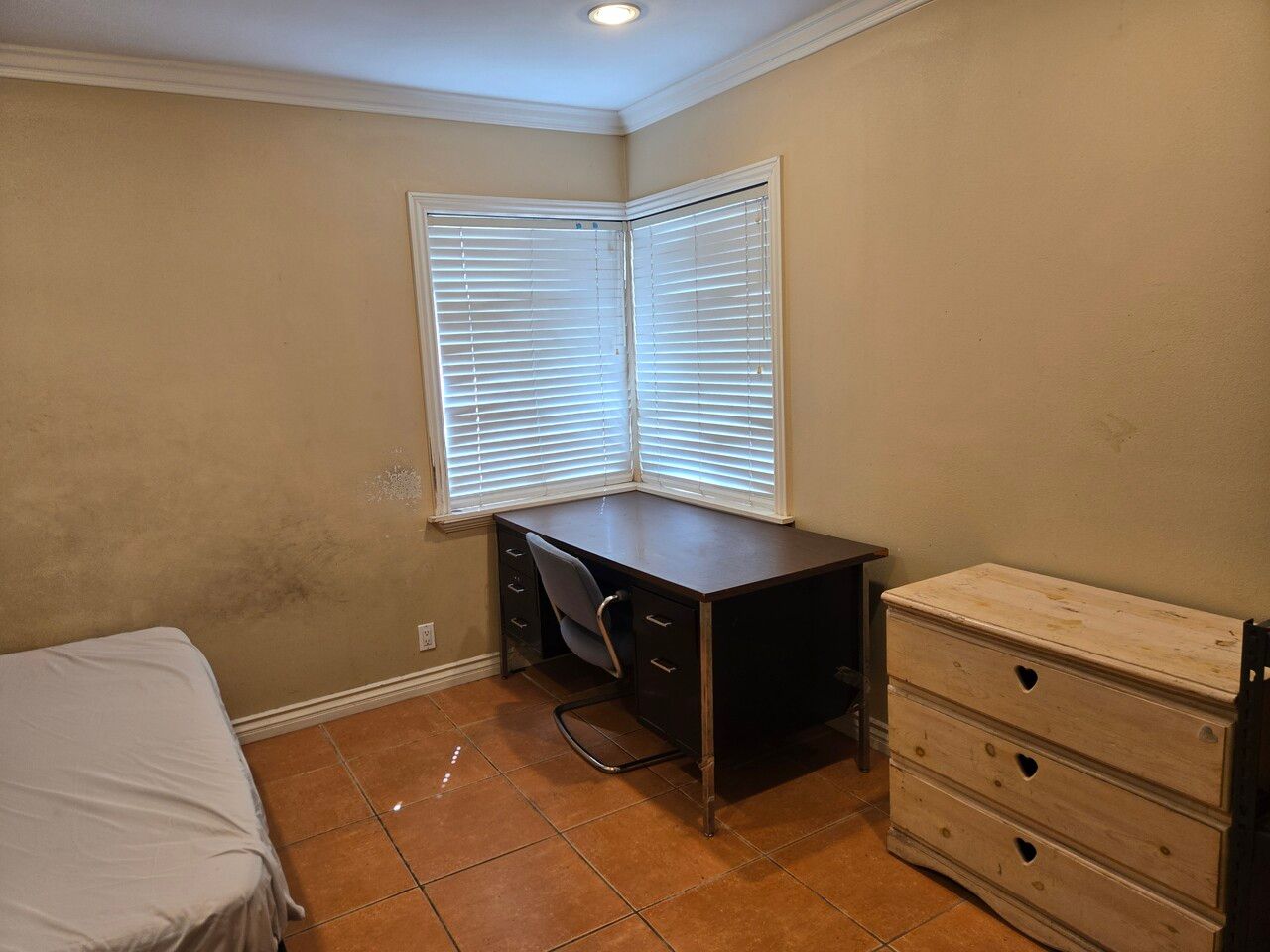 플러튼 방 $750 + Utility에 렌트합니다. 썸네일 2