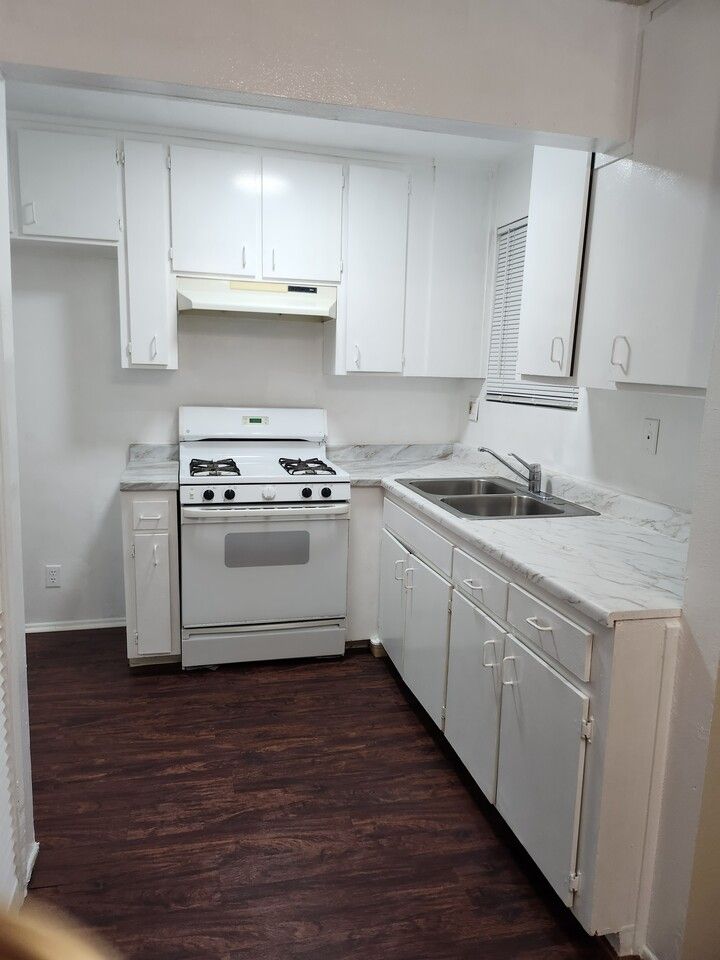 2 Bed, 1 bath, 1 parking 이미지 1
