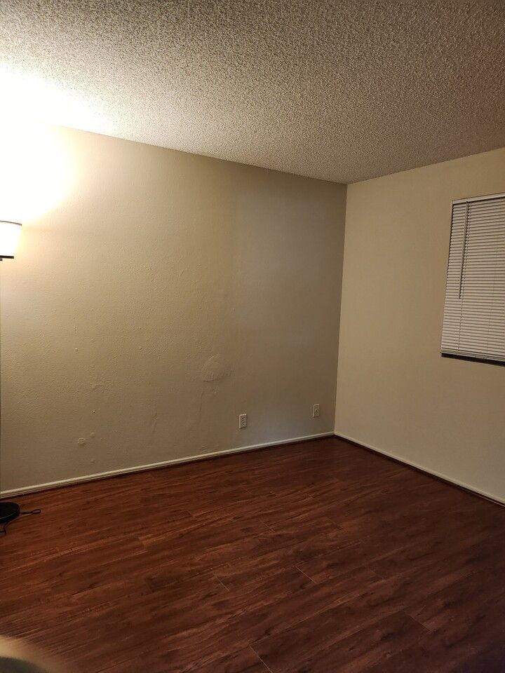 2 Bed, 1 bath, 1 parking 썸네일 5